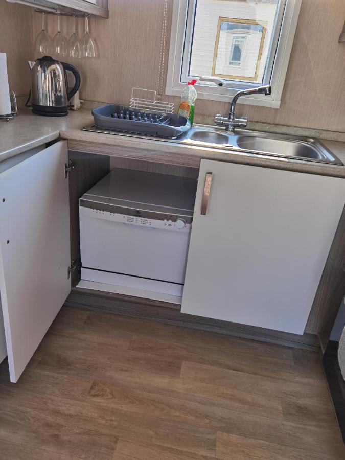3 Bedroom Caravan With Hot Tub Tattershall Lakes מראה חיצוני תמונה