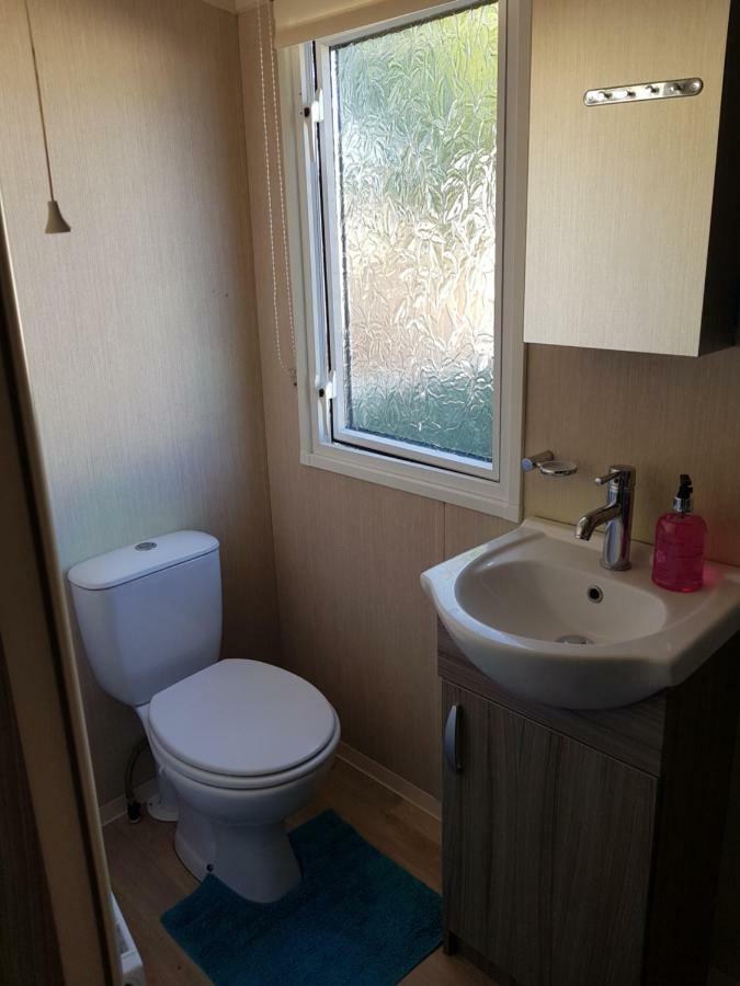 3 Bedroom Caravan With Hot Tub Tattershall Lakes מראה חיצוני תמונה