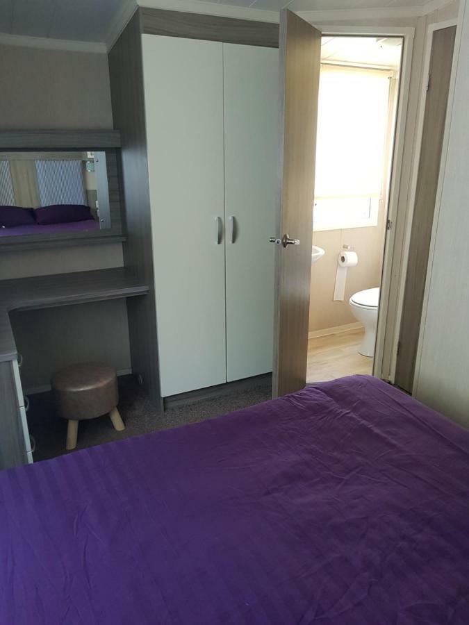 3 Bedroom Caravan With Hot Tub Tattershall Lakes מראה חיצוני תמונה