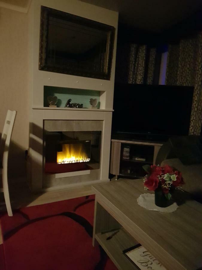 3 Bedroom Caravan With Hot Tub Tattershall Lakes מראה חיצוני תמונה