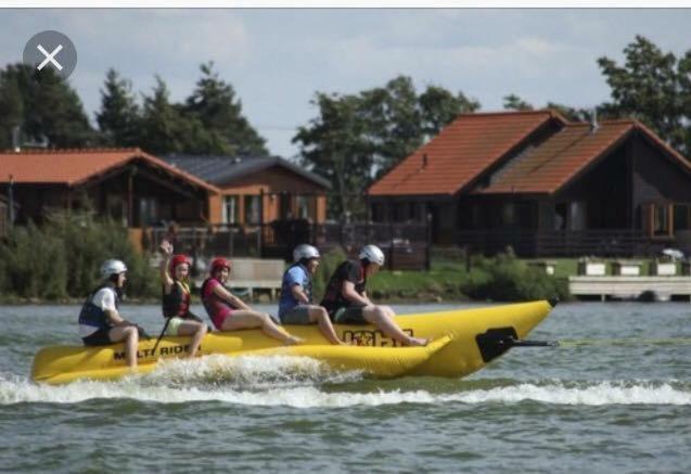 3 Bedroom Caravan With Hot Tub Tattershall Lakes מראה חיצוני תמונה